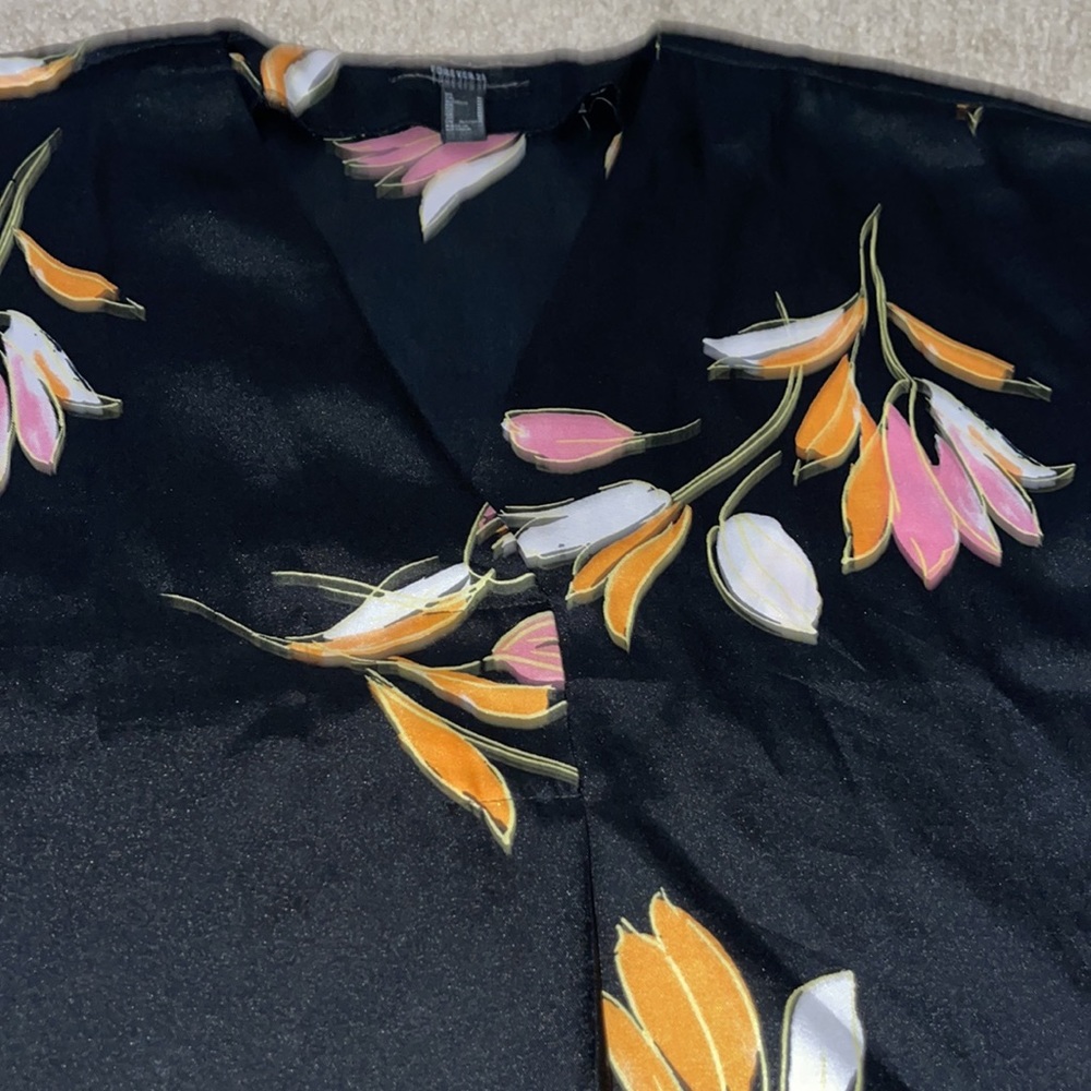 Floral Box Cut Blouse - Picture 2 of 3
